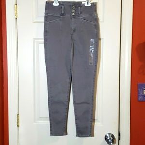 American Eagle NWT Gray Super High rise Jeans